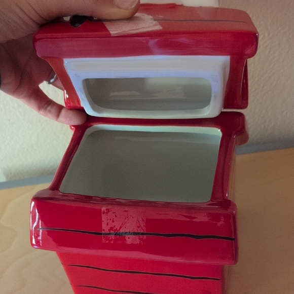 Peanuts Red Snoopy Doghouse Storage Container - Picture 5 of 7